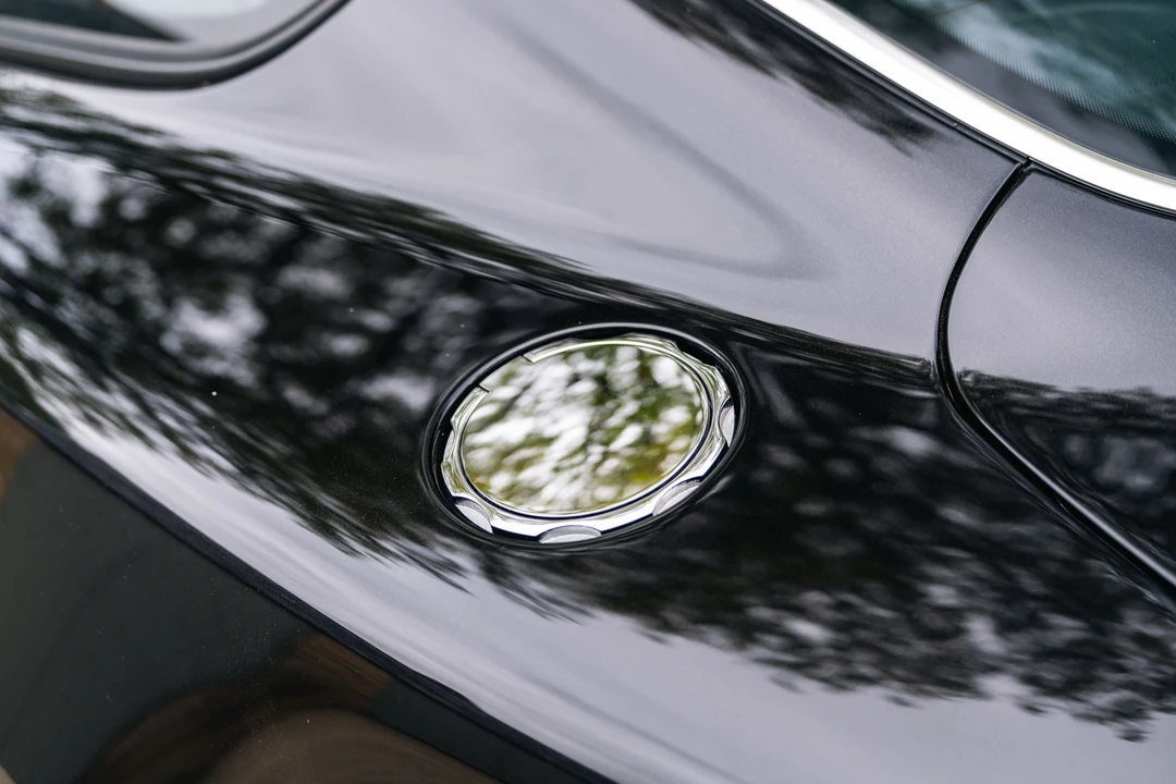 2005 Aston Martin Vanquish 1st Gen - Image 29 of 31