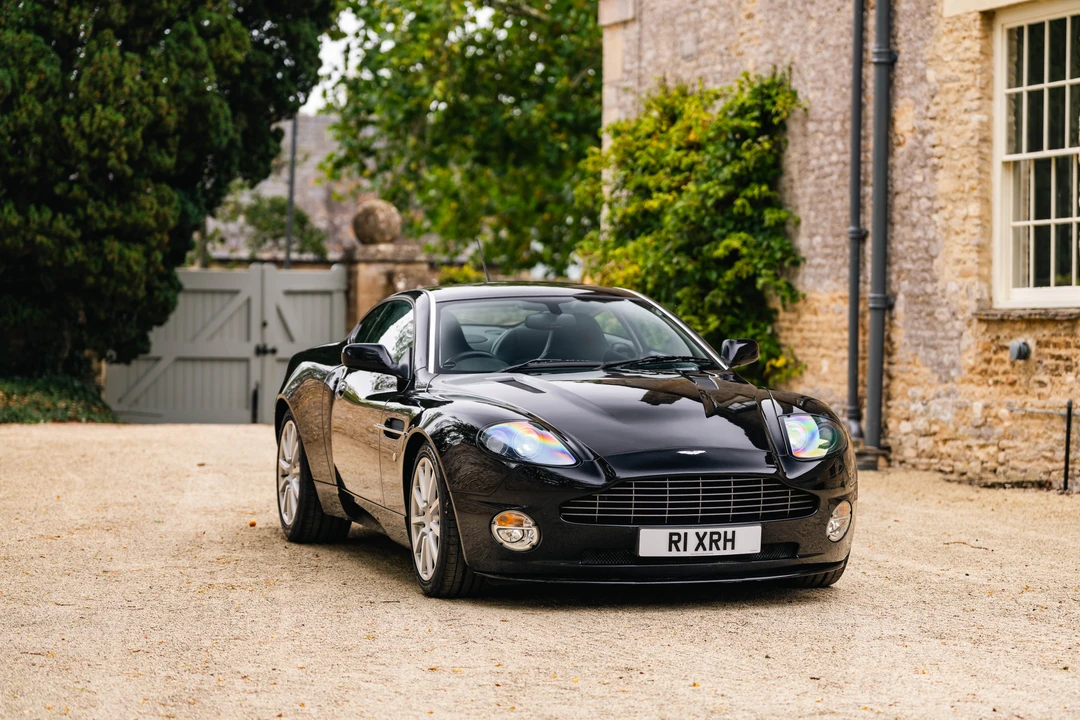 2005 Aston Martin Vanquish 1st Gen - Image 9 of 31