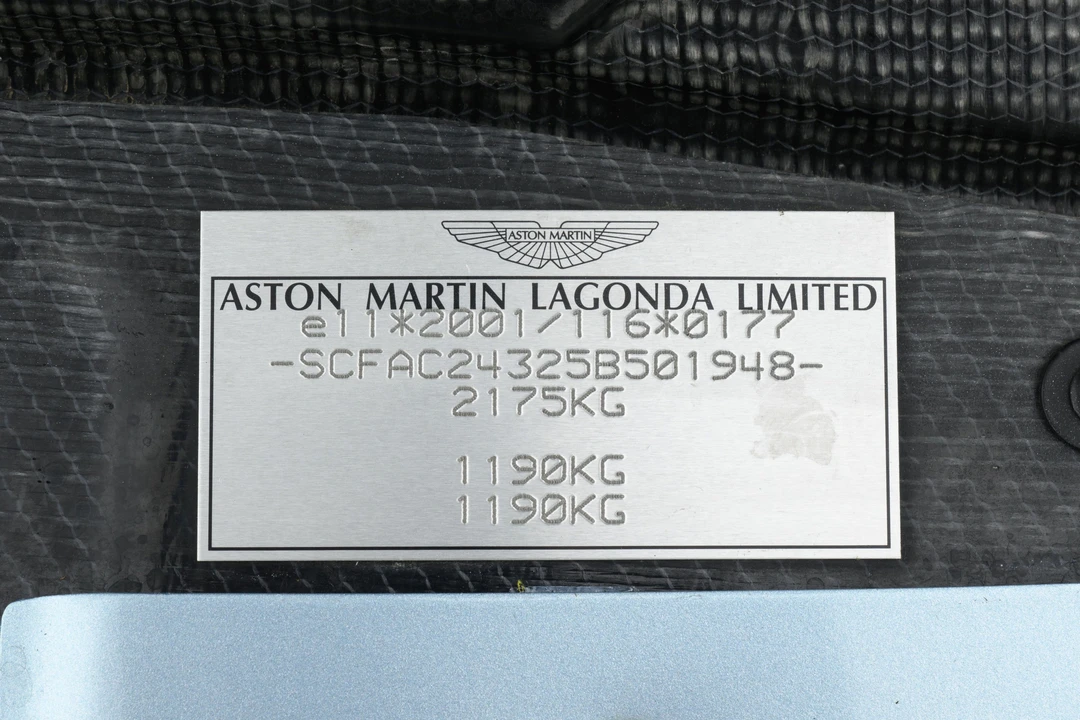 2005 Aston Martin Vanquish 1st Gen - Image 24 of 31