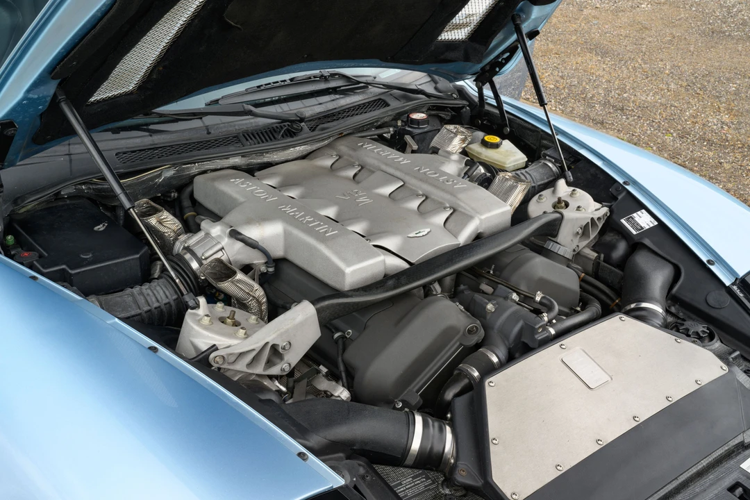 2005 Aston Martin Vanquish 1st Gen - Image 21 of 31