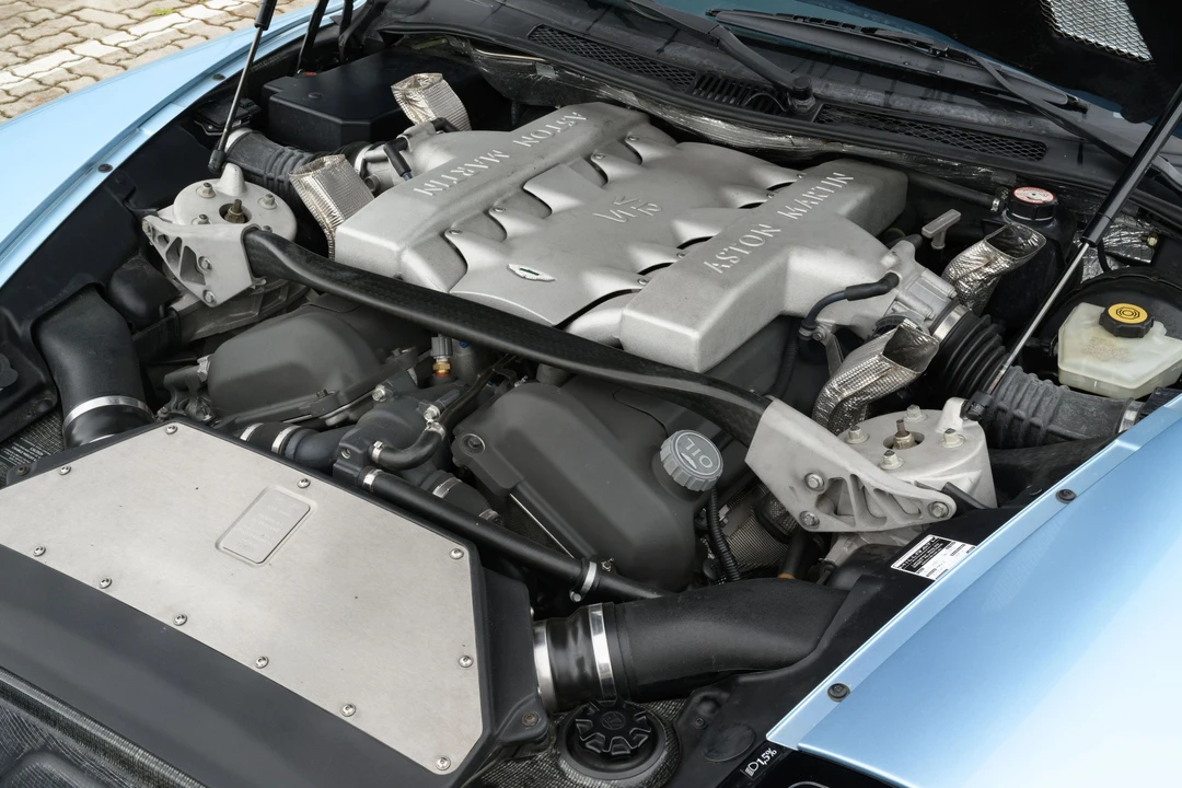 2005 Aston Martin Vanquish 1st Gen - Image 22 of 31