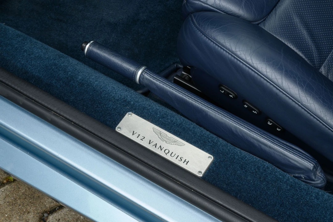 2005 Aston Martin Vanquish 1st Gen - Image 15 of 31