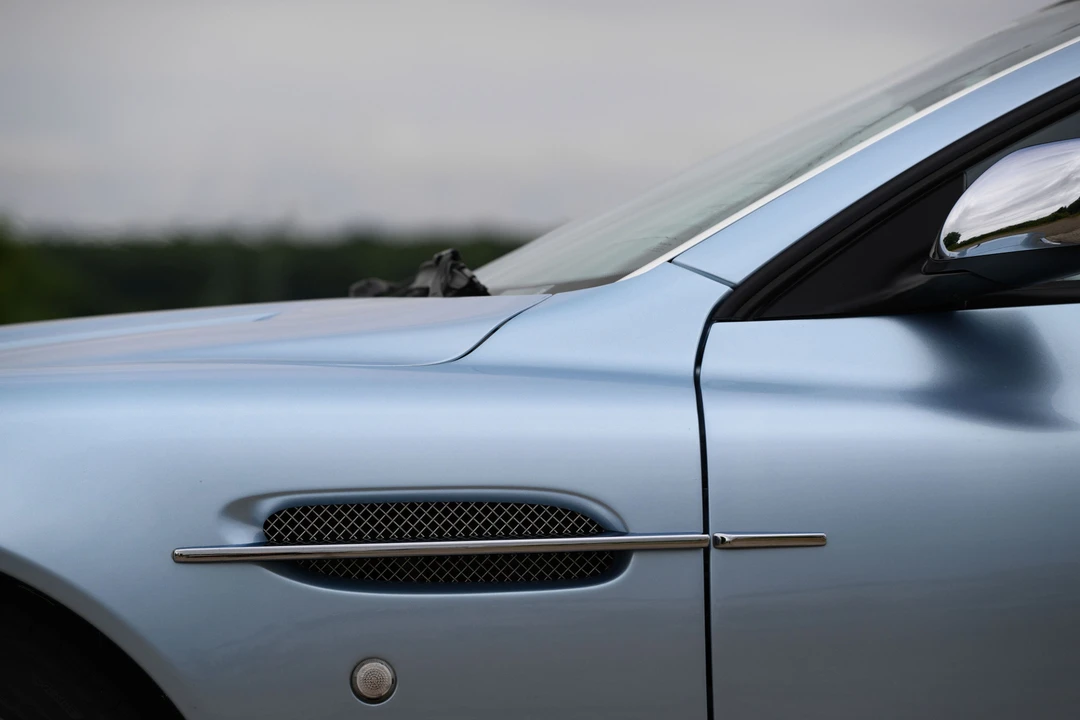 2005 Aston Martin Vanquish 1st Gen - Image 30 of 31