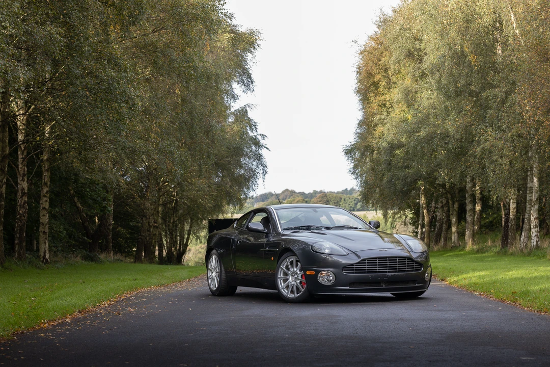 2005 Aston Martin Vanquish 1st Gen - Image 10 of 31