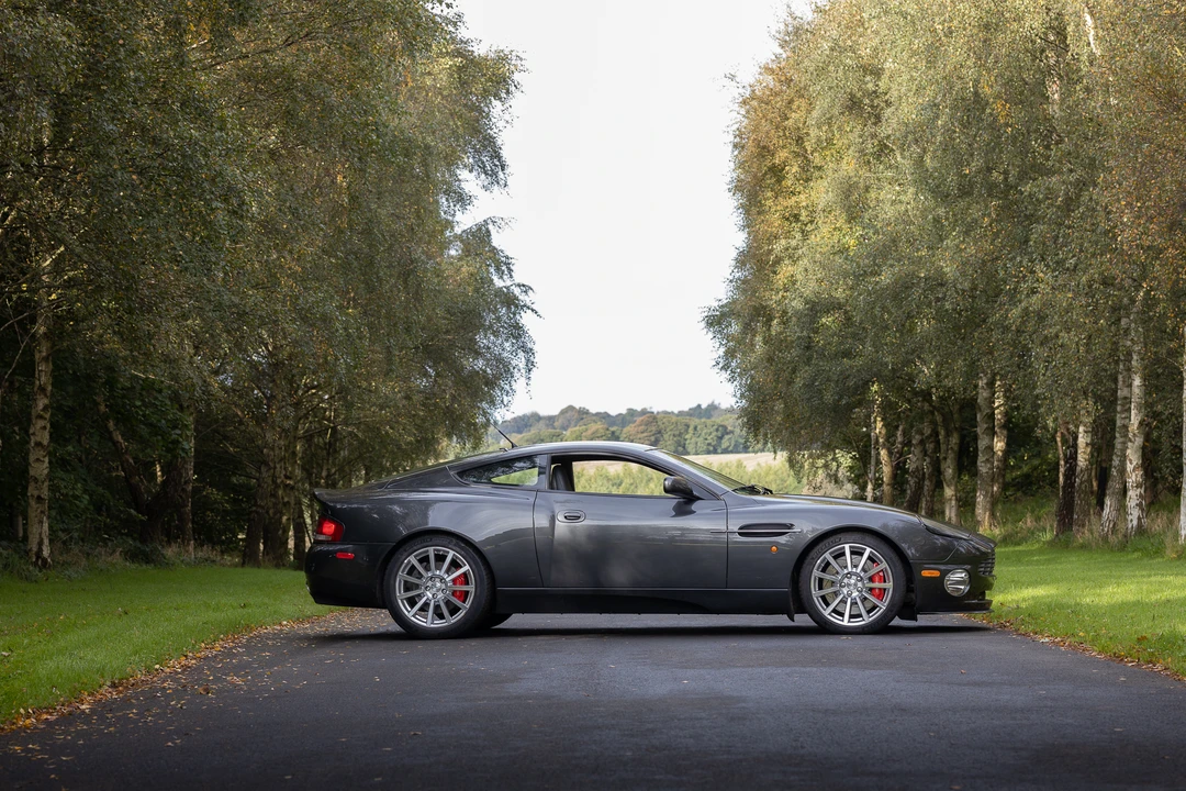 2005 Aston Martin Vanquish 1st Gen - Image 9 of 31