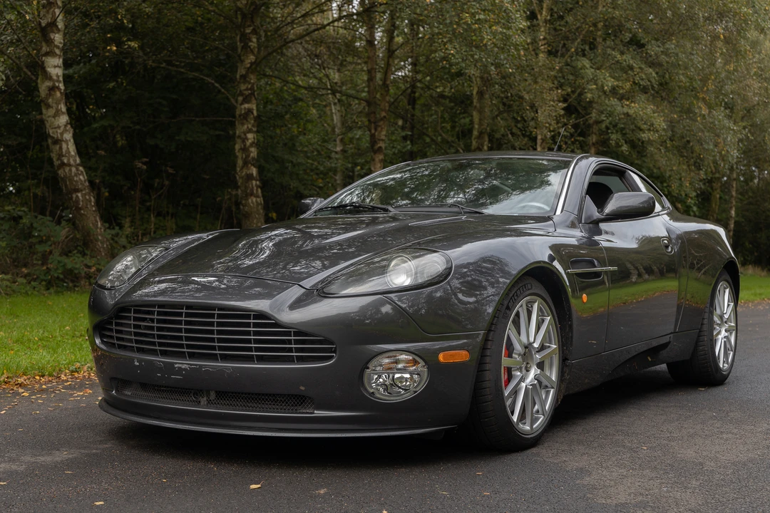 2005 Aston Martin Vanquish 1st Gen - Image 11 of 31