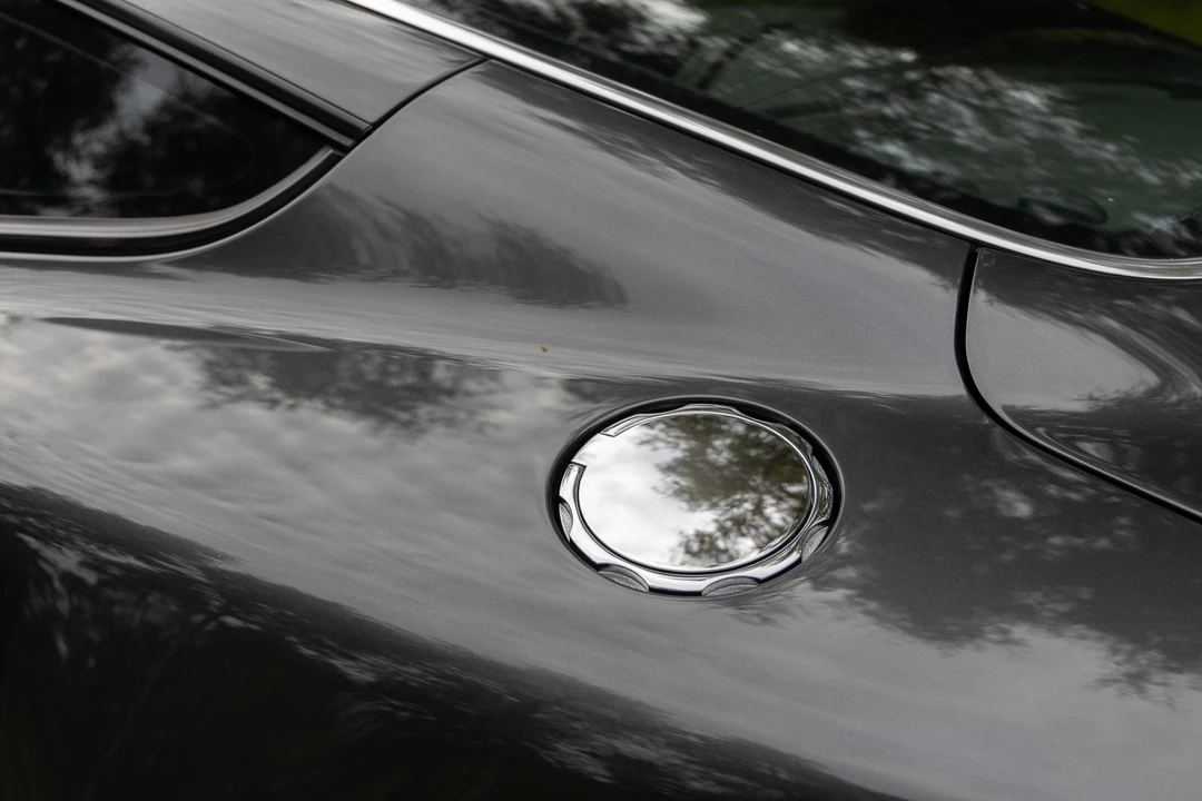 2005 Aston Martin Vanquish 1st Gen - Image 22 of 31
