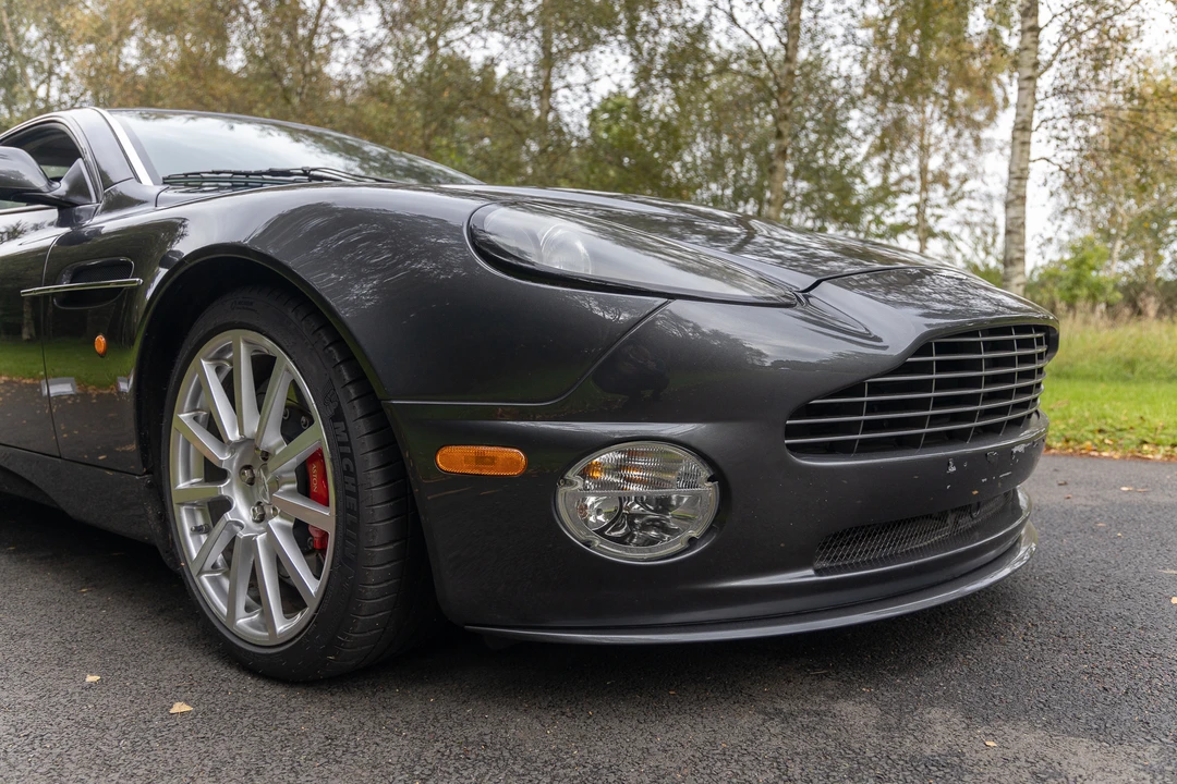 2005 Aston Martin Vanquish 1st Gen - Image 26 of 31
