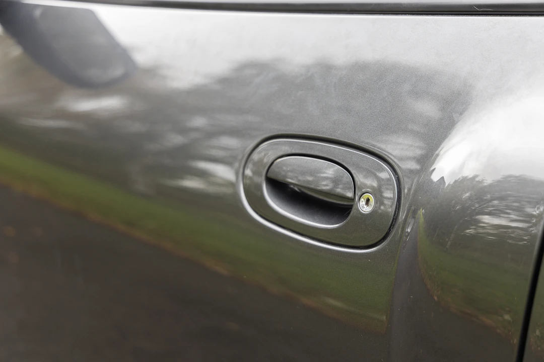 2005 Aston Martin Vanquish 1st Gen - Image 30 of 31