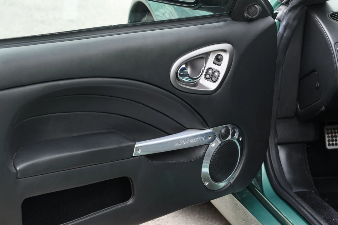 2005 Aston Martin Vanquish 1st Gen - Image 10 of 31