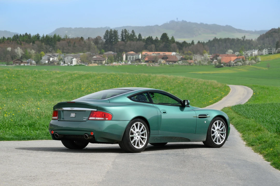 2005 Aston Martin Vanquish 1st Gen - Image 3 of 31