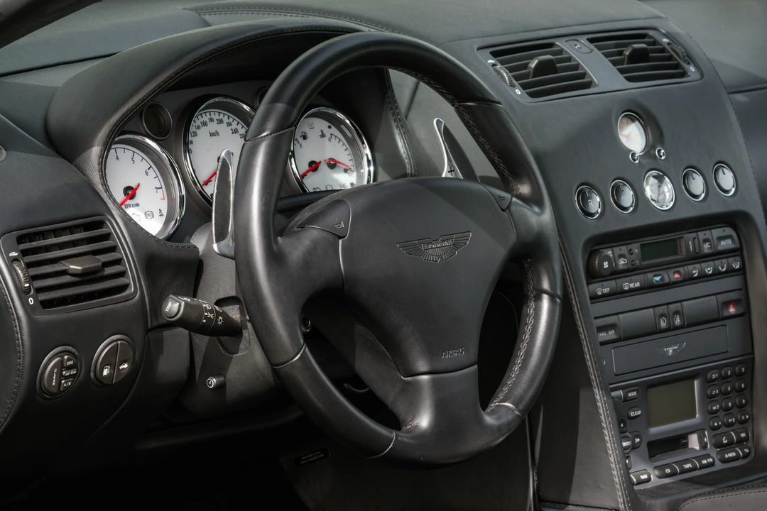 2005 Aston Martin Vanquish 1st Gen - Image 13 of 31