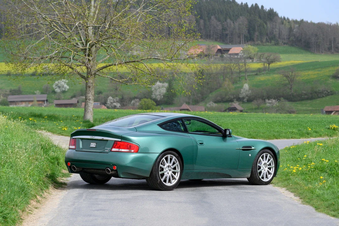 2005 Aston Martin Vanquish 1st Gen - Image 4 of 31