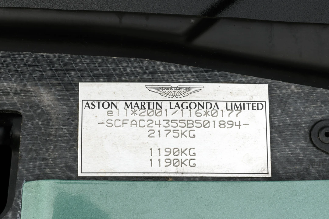 2005 Aston Martin Vanquish 1st Gen - Image 28 of 31