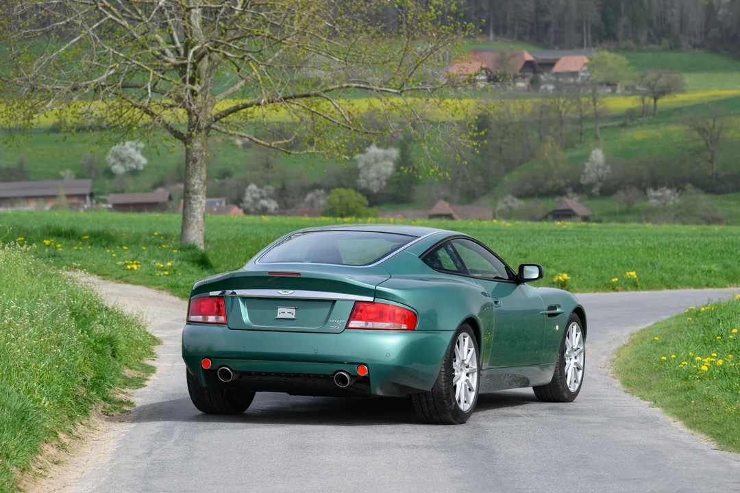 2005 Aston Martin Vanquish 1st Gen - Image 5 of 31