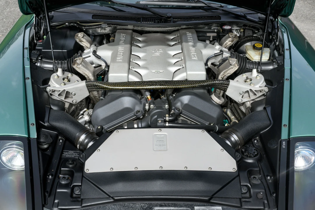 2005 Aston Martin Vanquish 1st Gen - Image 26 of 31