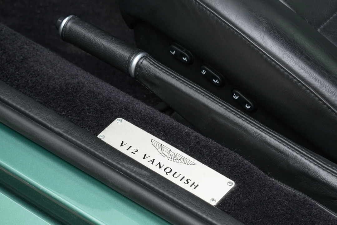 2005 Aston Martin Vanquish 1st Gen - Image 21 of 31