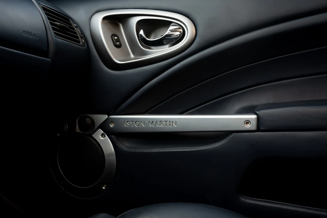2005 Aston Martin Vanquish 1st Gen - Image 23 of 31