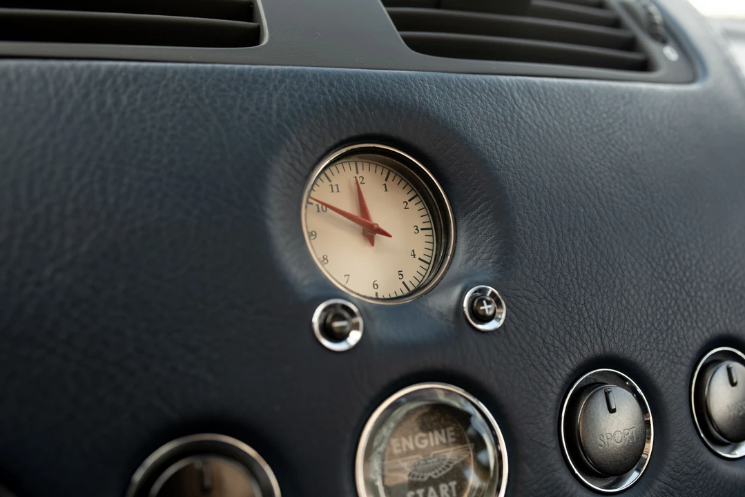 2005 Aston Martin Vanquish 1st Gen - Image 22 of 31