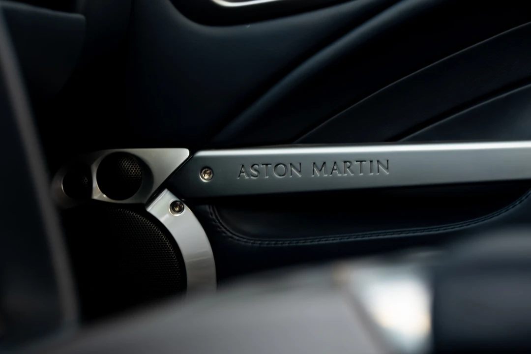 2005 Aston Martin Vanquish 1st Gen - Image 16 of 31