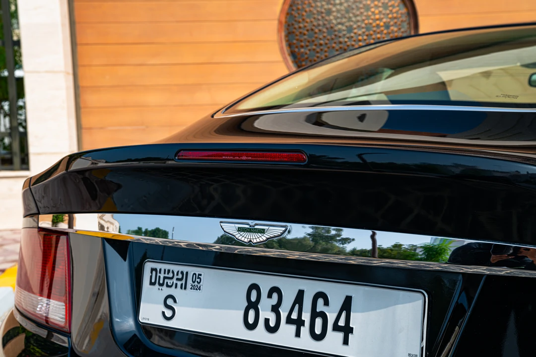 2005 Aston Martin Vanquish 1st Gen - Image 14 of 31