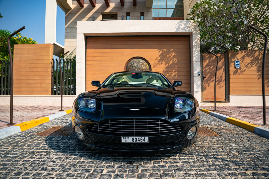 2005 Aston Martin Vanquish 1st Gen - Image 9 of 31