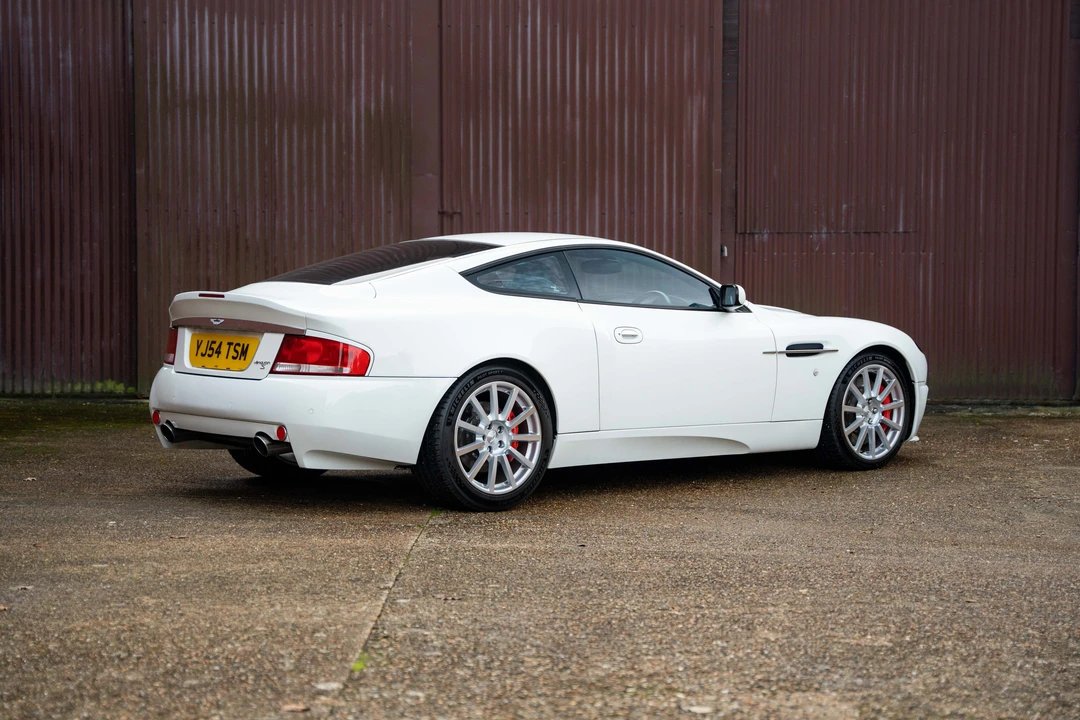 2005 Aston Martin Vanquish 1st Gen - Image 15 of 31