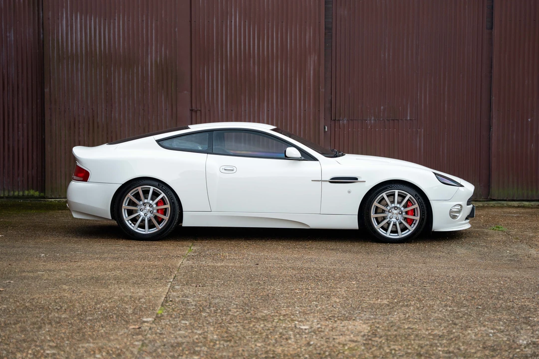 2005 Aston Martin Vanquish 1st Gen - Image 16 of 31