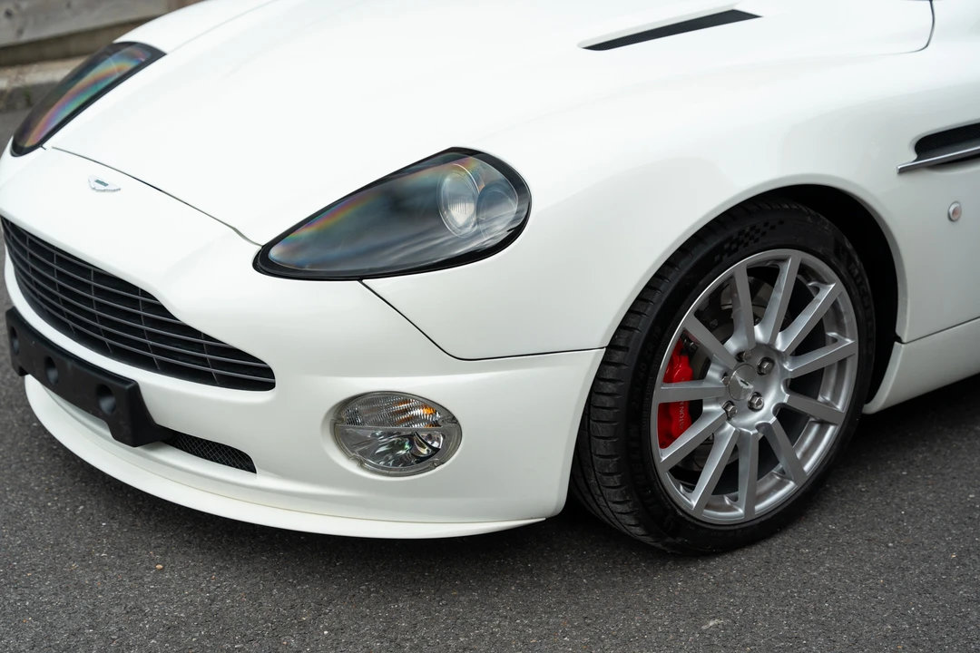 2005 Aston Martin Vanquish 1st Gen - Image 20 of 31