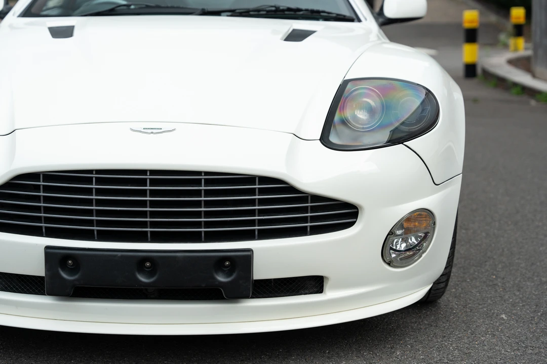 2005 Aston Martin Vanquish 1st Gen - Image 23 of 31