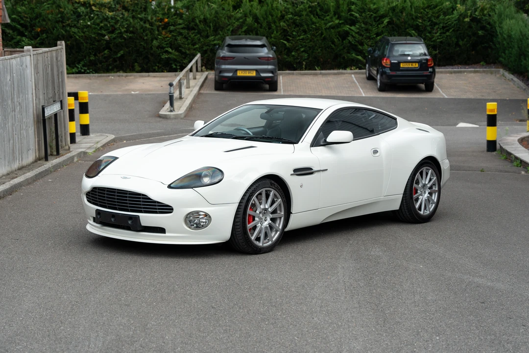 2005 Aston Martin Vanquish 1st Gen - Image 12 of 31