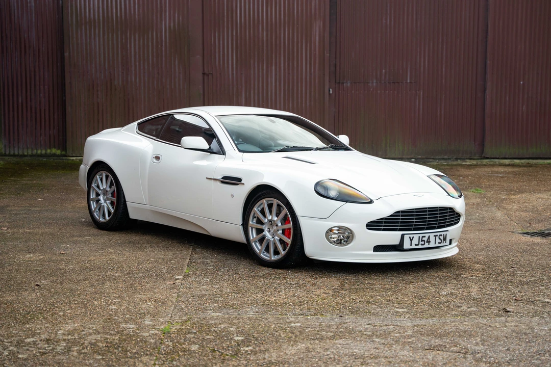 2005 Aston Martin Vanquish 1st Gen - Image 17 of 31