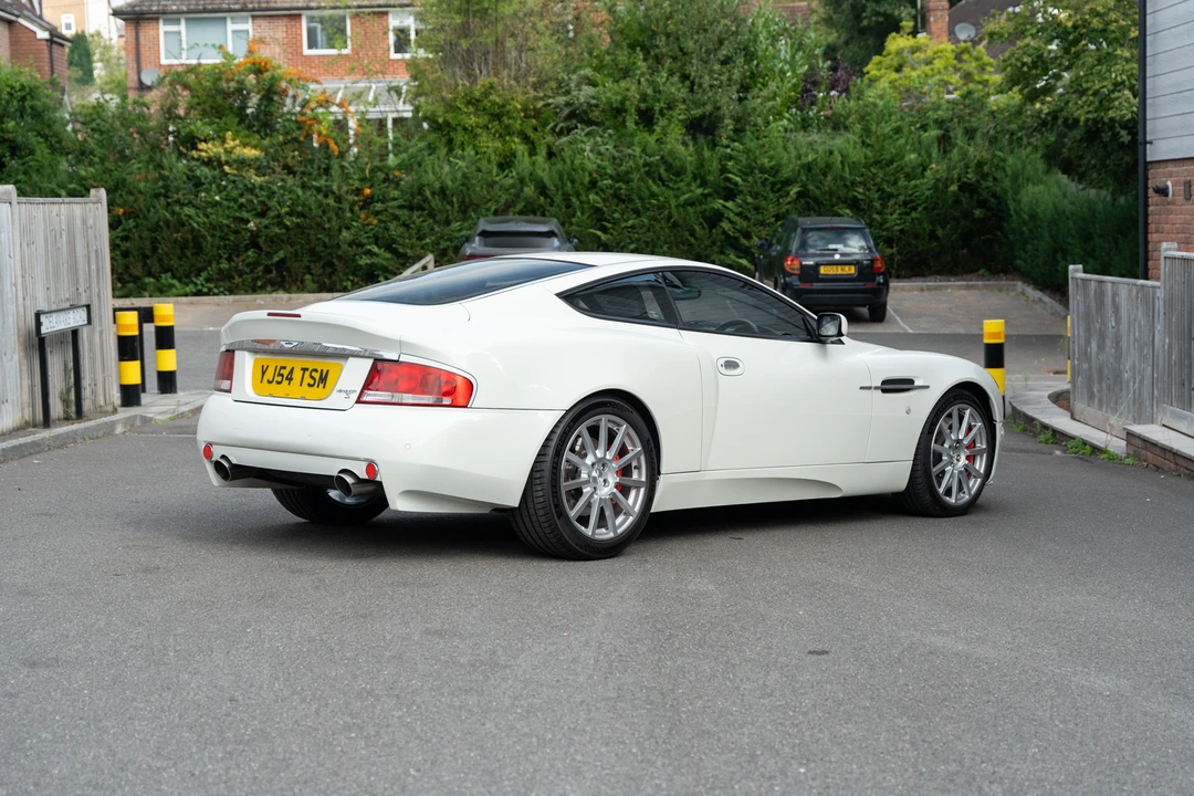 2005 Aston Martin Vanquish 1st Gen - Image 8 of 31