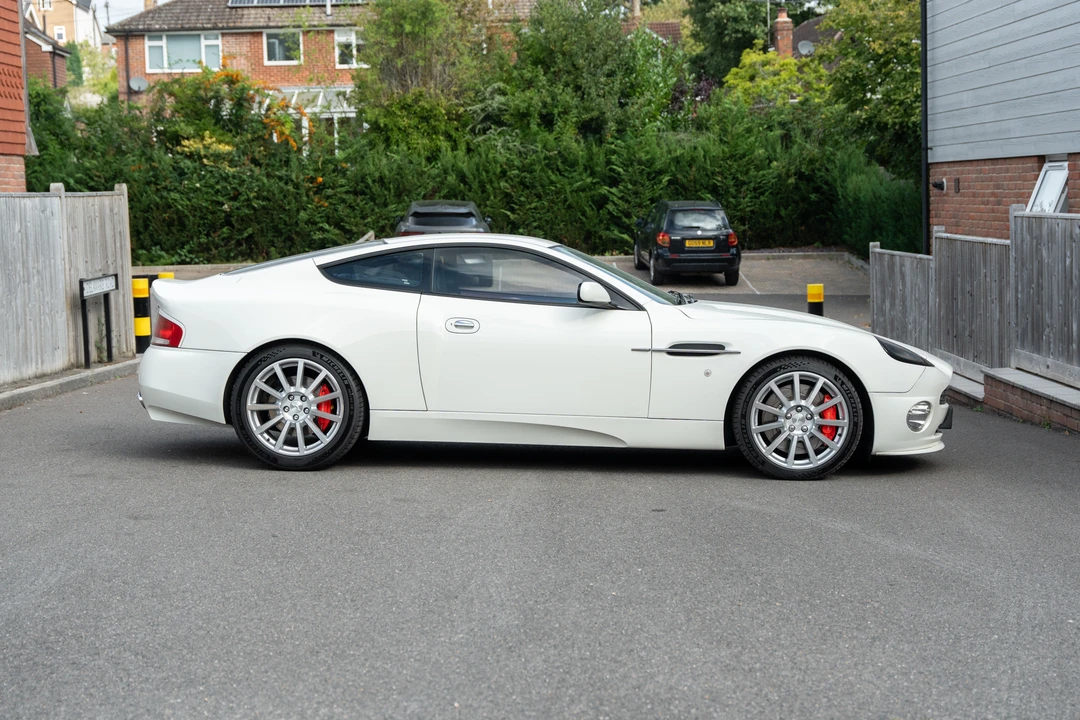 2005 Aston Martin Vanquish 1st Gen - Image 9 of 31