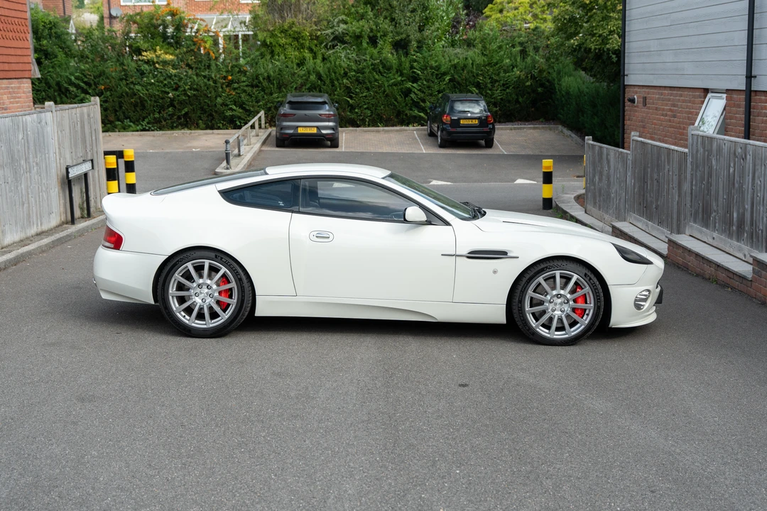 2005 Aston Martin Vanquish 1st Gen - Image 17 of 31