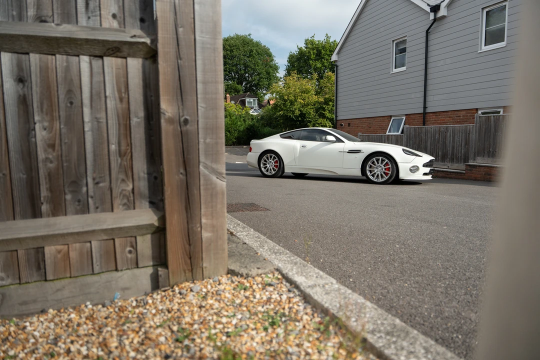 2005 Aston Martin Vanquish 1st Gen - Image 18 of 31