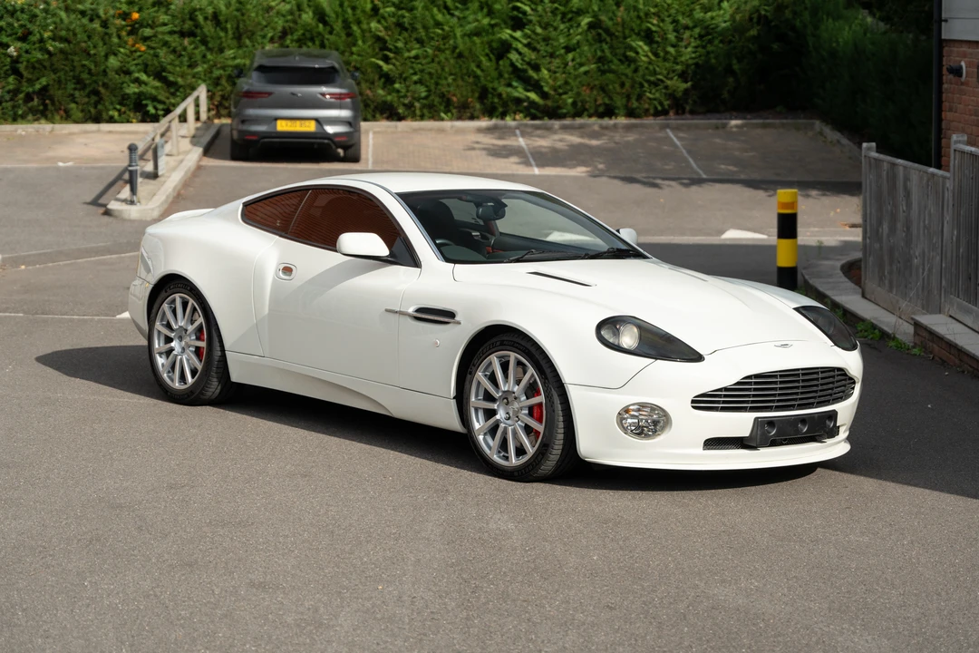 2005 Aston Martin Vanquish 1st Gen - Image 19 of 31