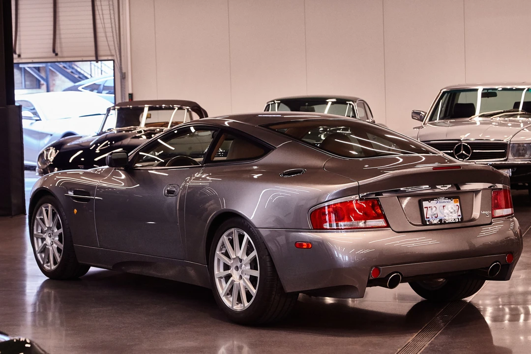 2005 Aston Martin Vanquish 1st Gen - Image 12 of 31