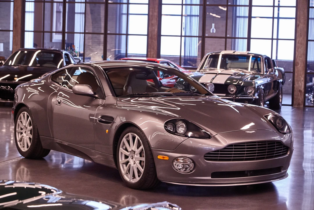 2005 Aston Martin Vanquish 1st Gen - Image 8 of 31