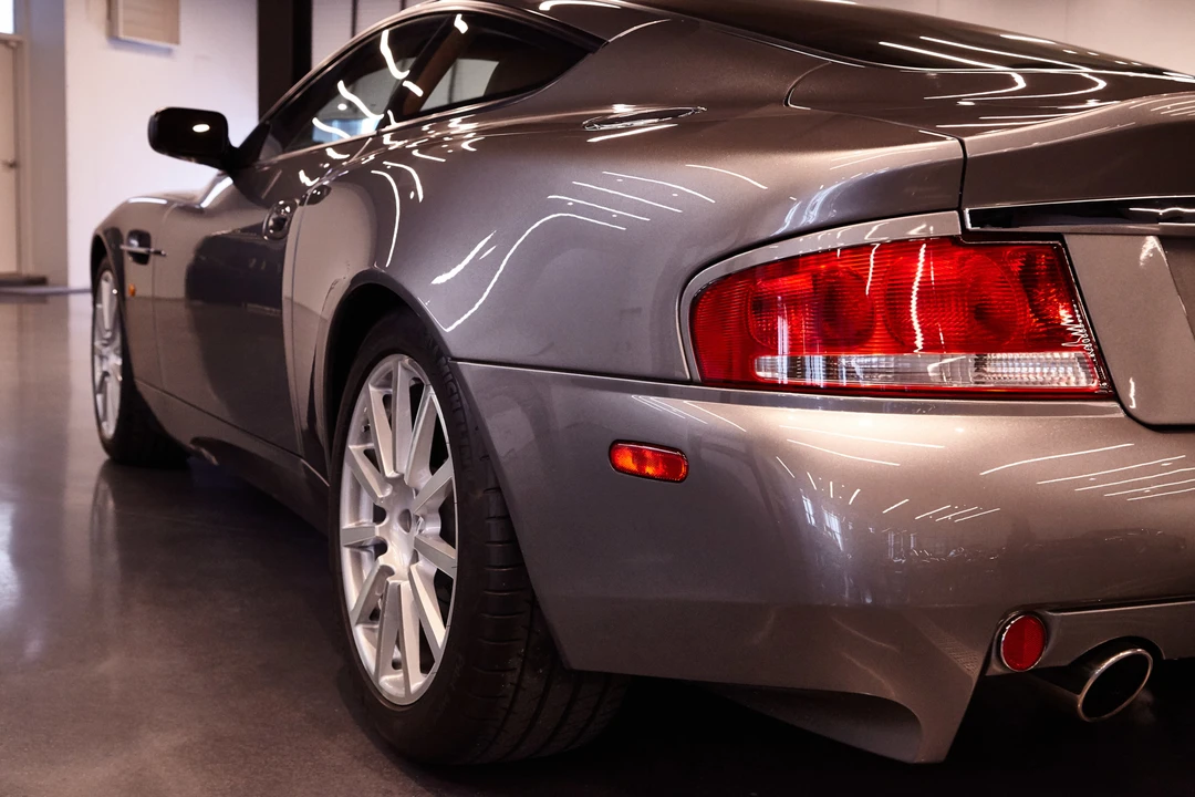 2005 Aston Martin Vanquish 1st Gen - Image 5 of 31