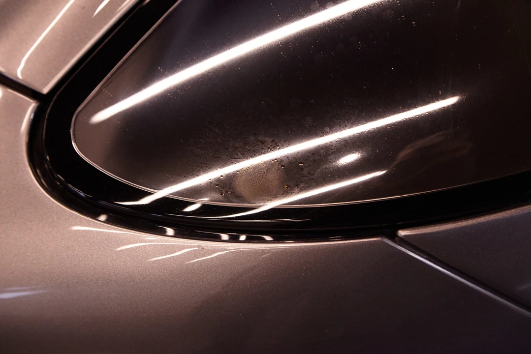 2005 Aston Martin Vanquish 1st Gen - Image 23 of 31