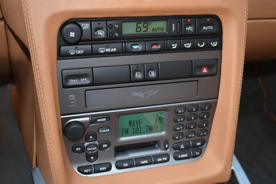 2005 Aston Martin Vanquish 1st Gen - Image 15 of 20