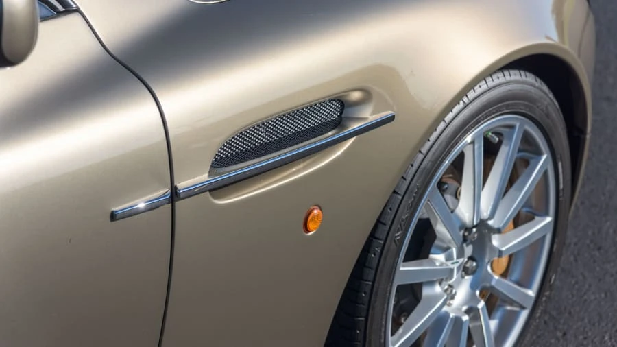 2005 Aston Martin Vanquish 1st Gen - Image 15 of 20