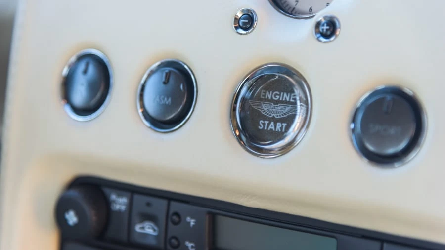 2005 Aston Martin Vanquish 1st Gen - Image 16 of 20