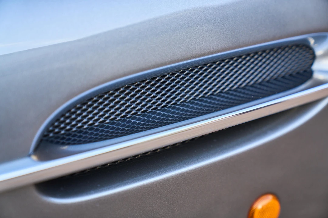 2005 Aston Martin Vanquish 1st Gen - Image 23 of 31