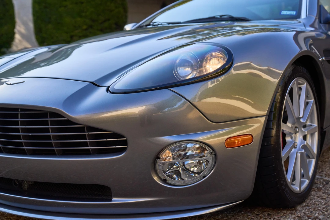 2005 Aston Martin Vanquish 1st Gen - Image 11 of 31