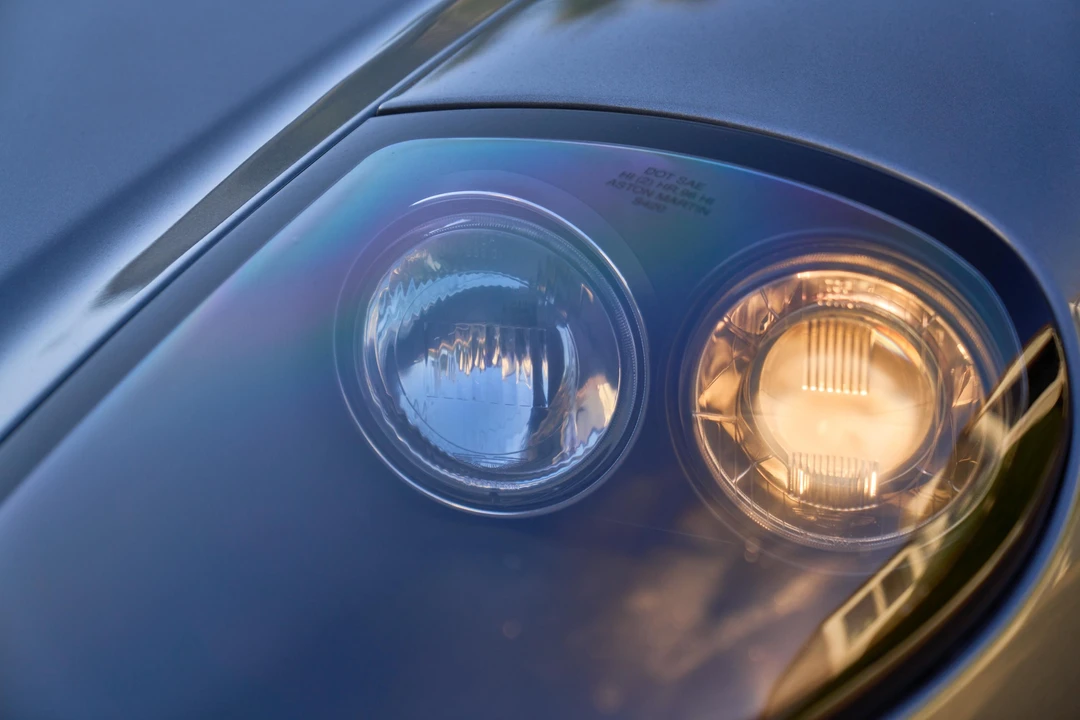 2005 Aston Martin Vanquish 1st Gen - Image 15 of 31