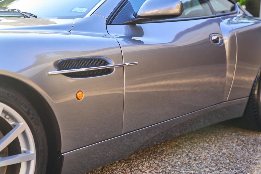 2005 Aston Martin Vanquish 1st Gen - Image 20 of 31