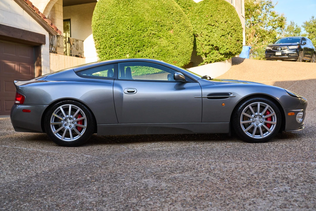 2005 Aston Martin Vanquish 1st Gen - Image 9 of 31