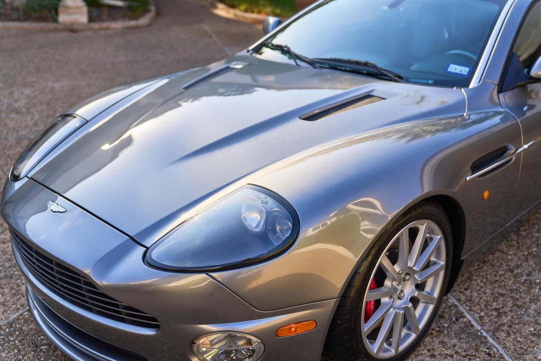 2005 Aston Martin Vanquish 1st Gen - Image 12 of 31